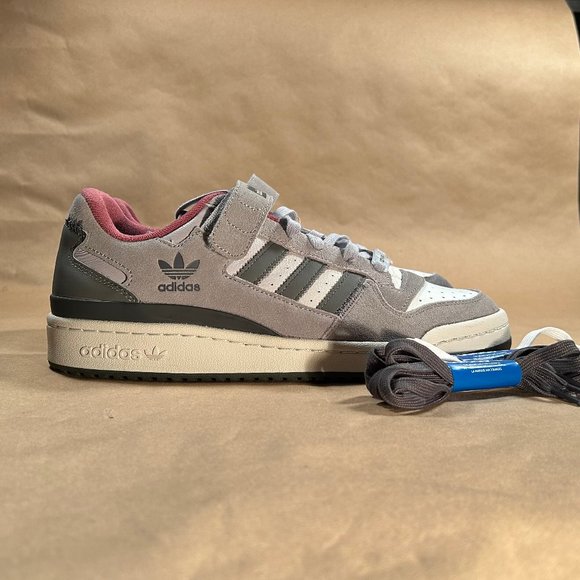 adidas Forum Low Home Alone 2 “Pigeon Lady” Sneakers, New! - Picture 3 of 9